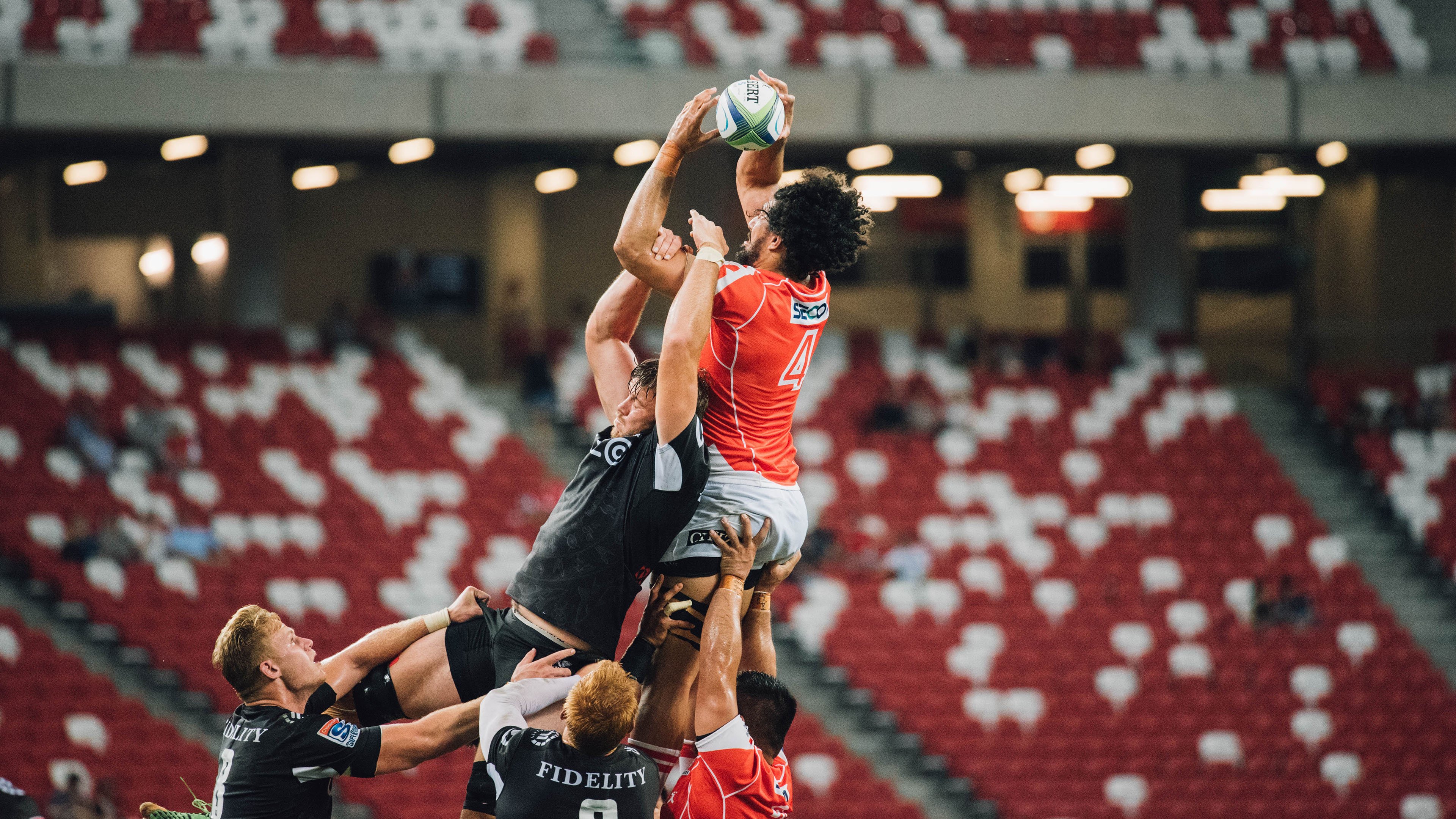 九游娱乐官方网站-英超振奋人心：最后10秒的惊天吊射，英超最后两轮对阵